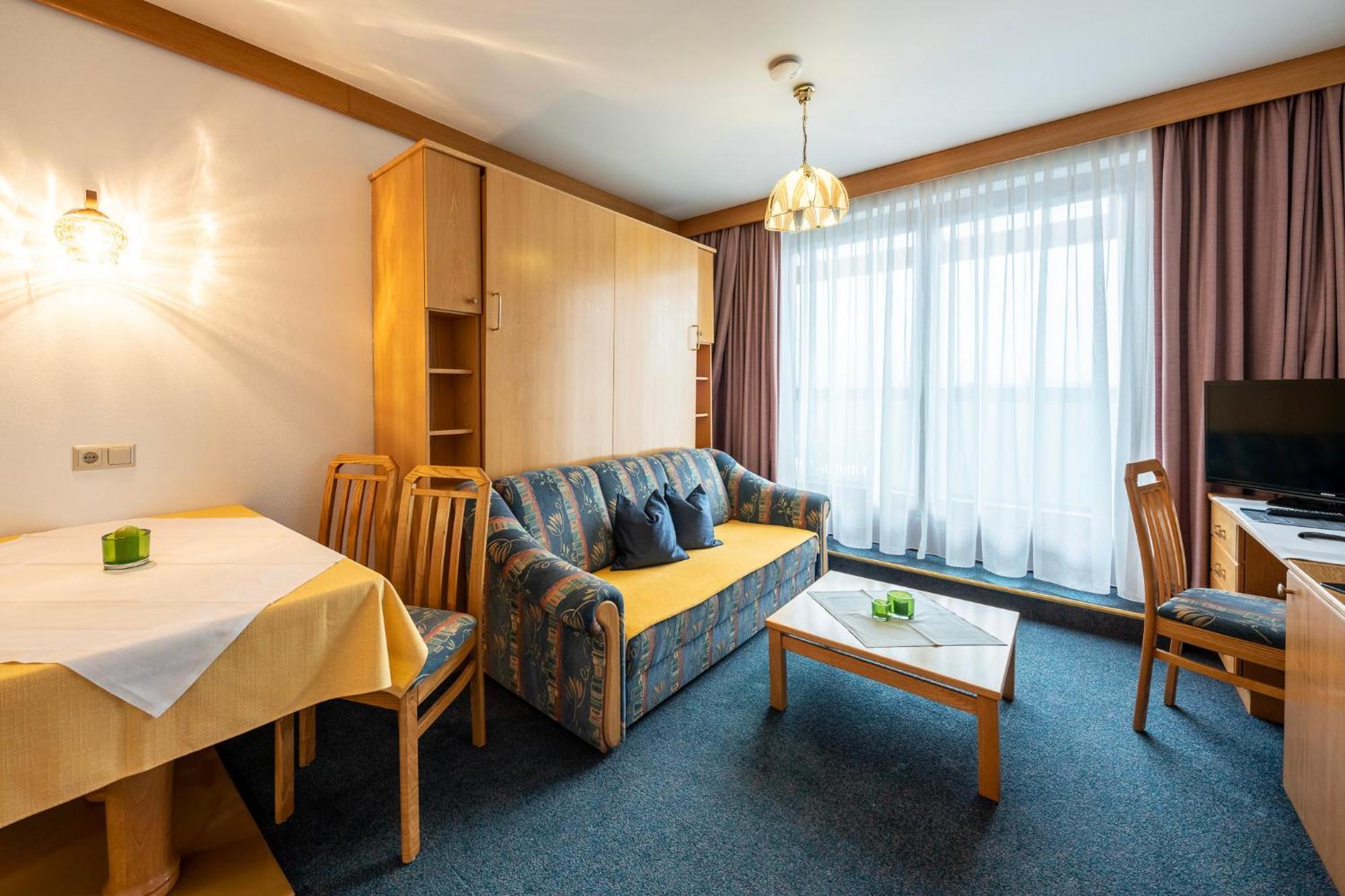 Fruehstueckspension-Appartementhaus Wasserer Bad Kleinkirchheim Kültér fotó