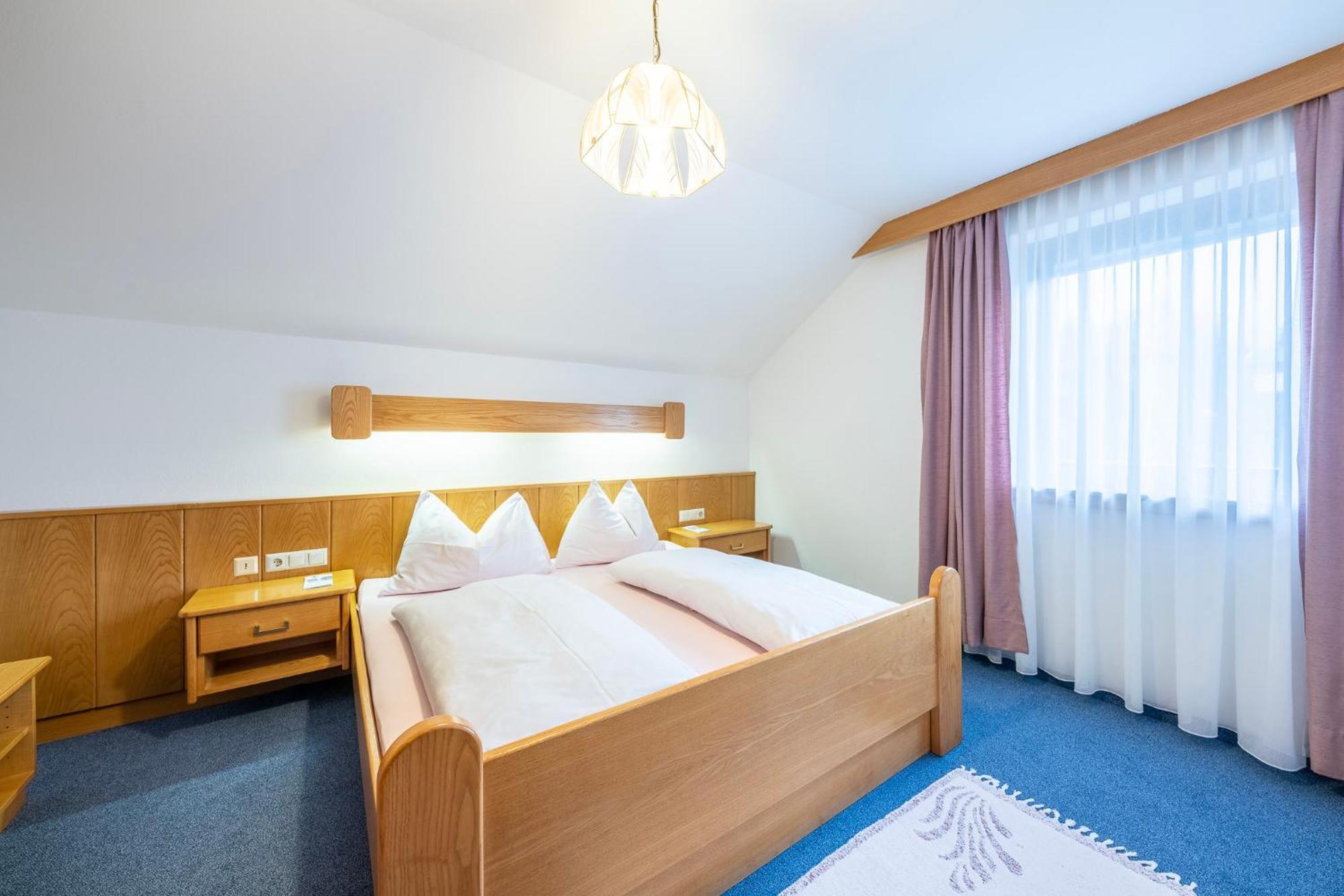 Fruehstueckspension-Appartementhaus Wasserer Bad Kleinkirchheim Kültér fotó